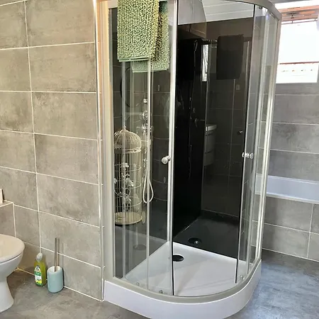 Dans Maison privée Appartement de charme, 70m2 avec pergola Et jardin à 20min MARCHE de NOEL de Strasbourg Casa vacanze